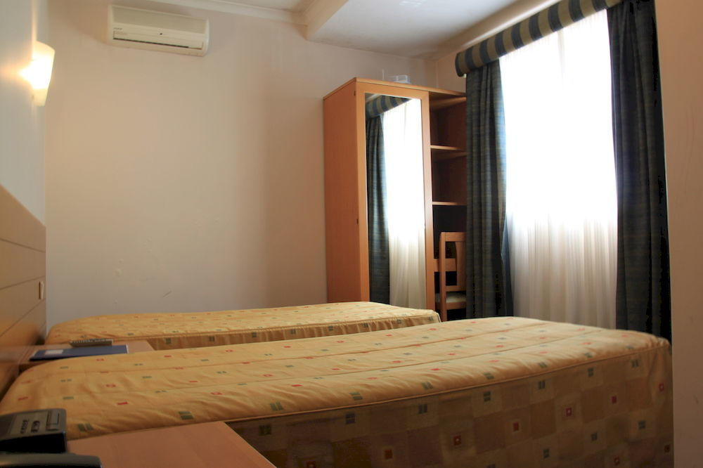 Hotel Quasar Pedroucos  Eksteriør bilde