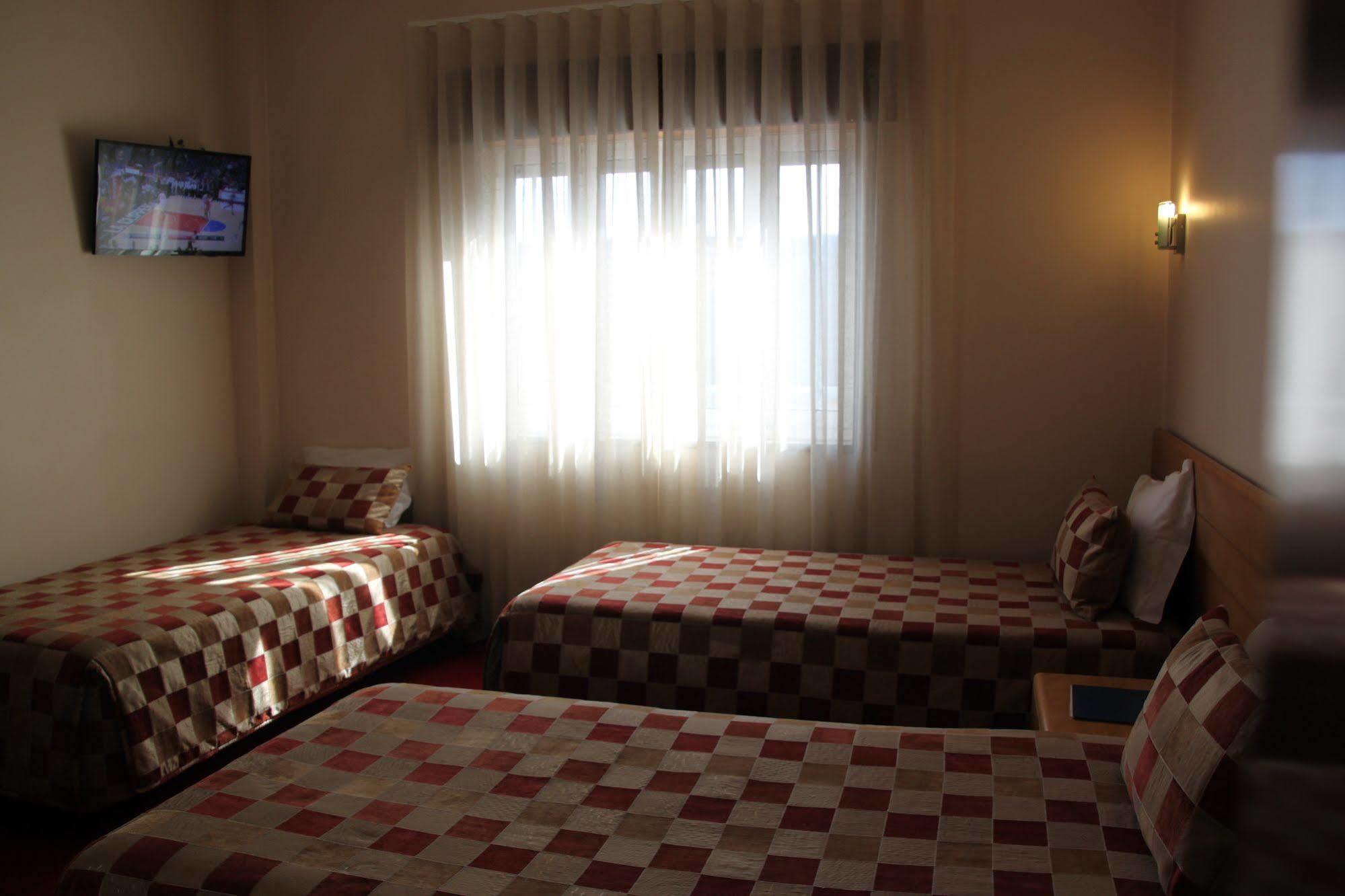 Hotel Quasar Pedroucos  Eksteriør bilde